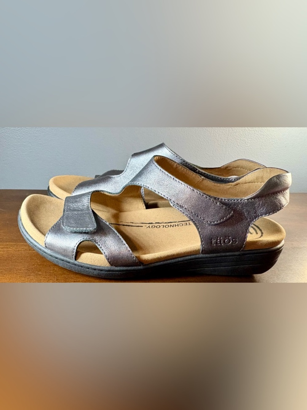 Taos Serene Sandals - Pewter - Hard to Find Size 11! - Picture 3 of 7